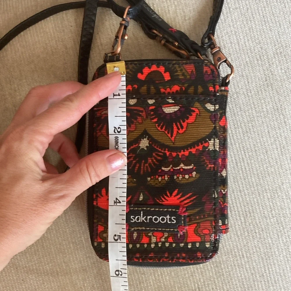 Sakroots crossbody mini Cell Phone/wallet ca Case w/ long adjustable strap